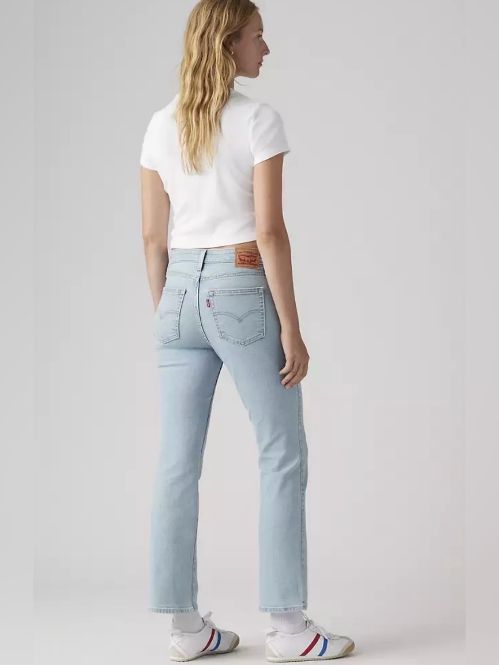 Levi’s Classic Kick Bootcut Jeans in Light Blue - Sz 28